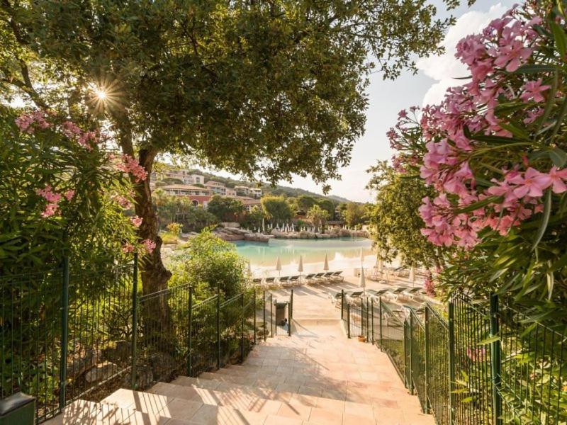 Le Mas De Grimaud Εξωτερικό φωτογραφία